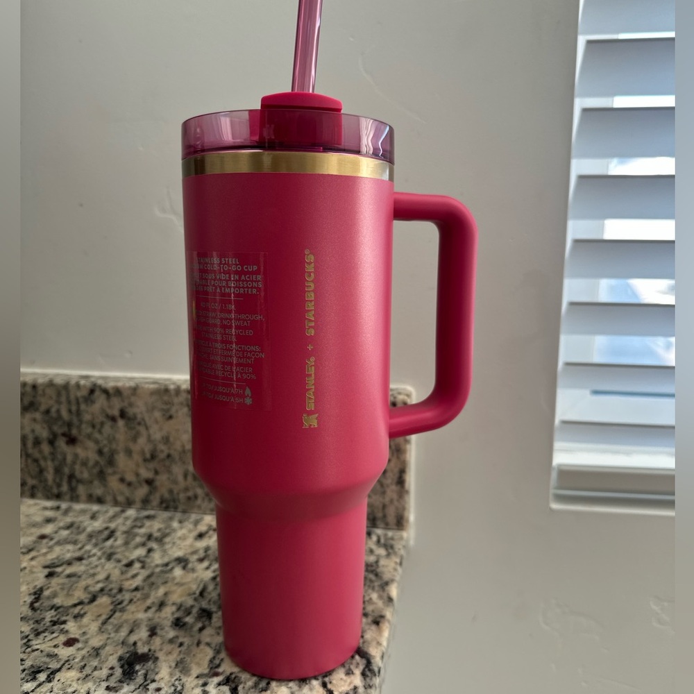 Stanley, Starbucks edition winter pink  2024
Stainless steel